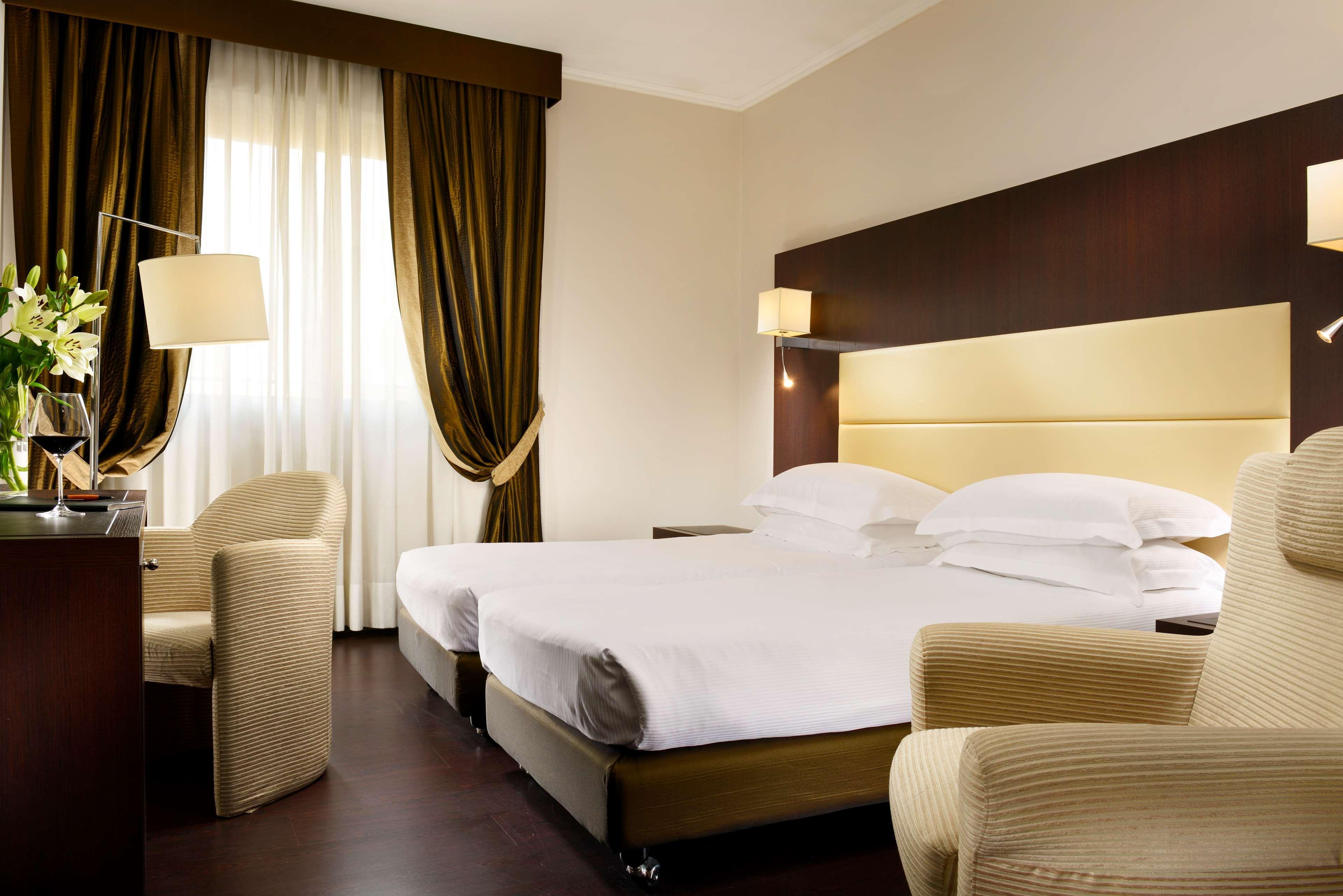 Fh55 Grand Hotel Palatino Rome Exterior photo